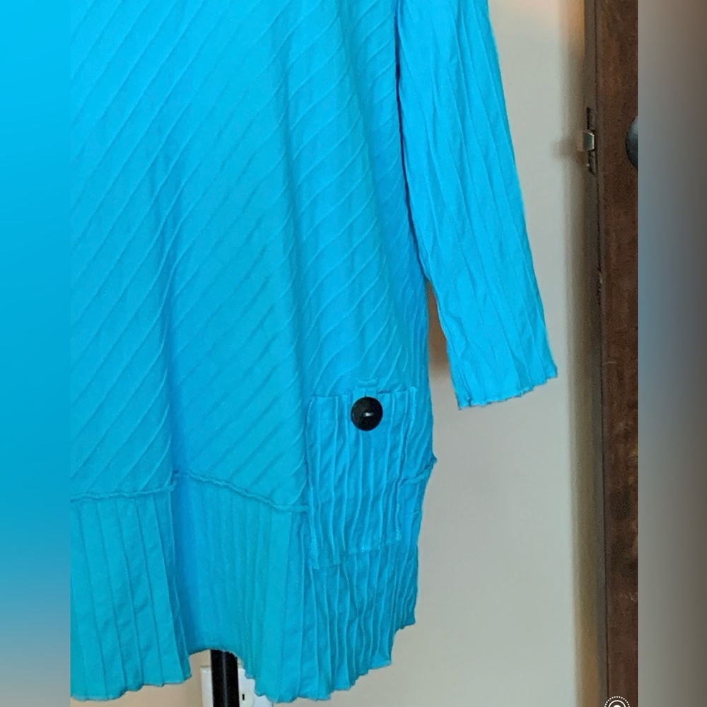 Pretty Soft Surroundings Top-New W/O Tags! - Picture 2 of 4